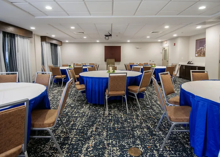 Hampton Inn And Suites Monroe