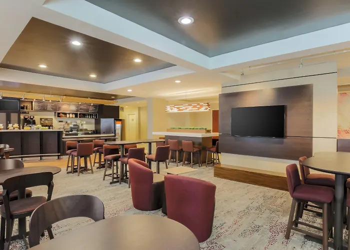 Courtyard By Marriott Monroe Airport